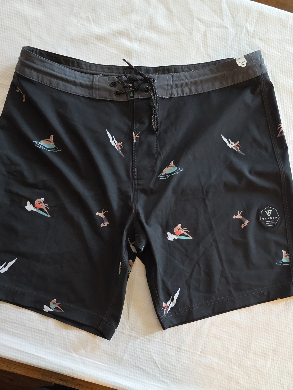 New VISSLA quick dry swim surf shorts 36